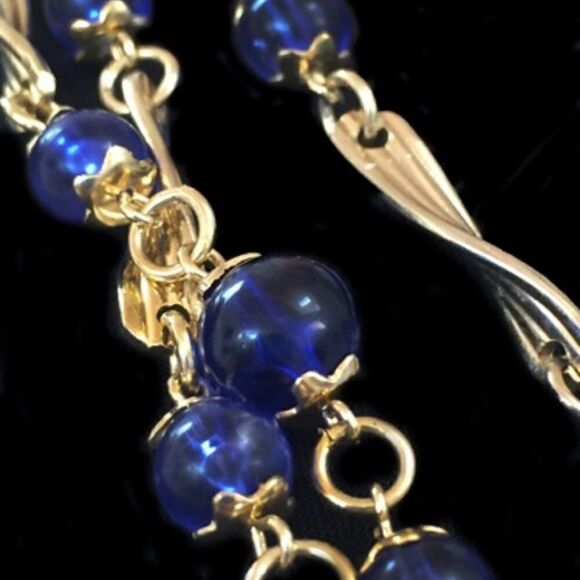 VTG BLUE GLASS BEADS WITH CAPS SPACERS GOLDTONE TRIPLE STRAND ELEGANT NECKLACE - Picture 4 of 7